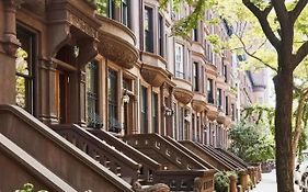 Cozy Townhouse In Harlem