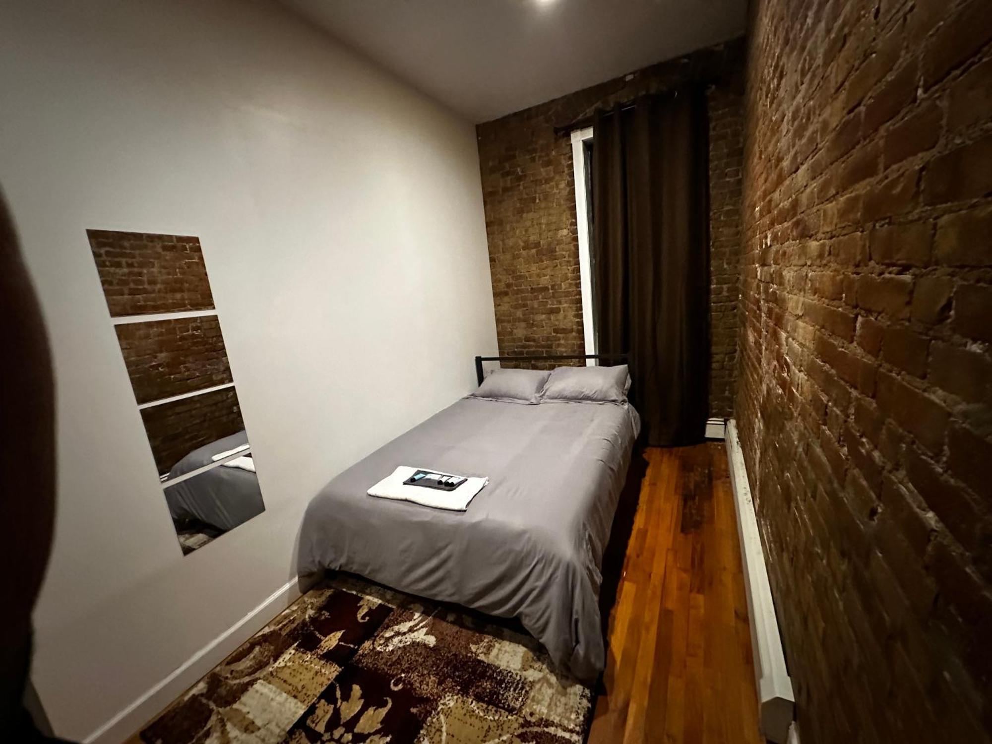 Cozy Townhouse In Harlem Apartment New York City Exterior photo
